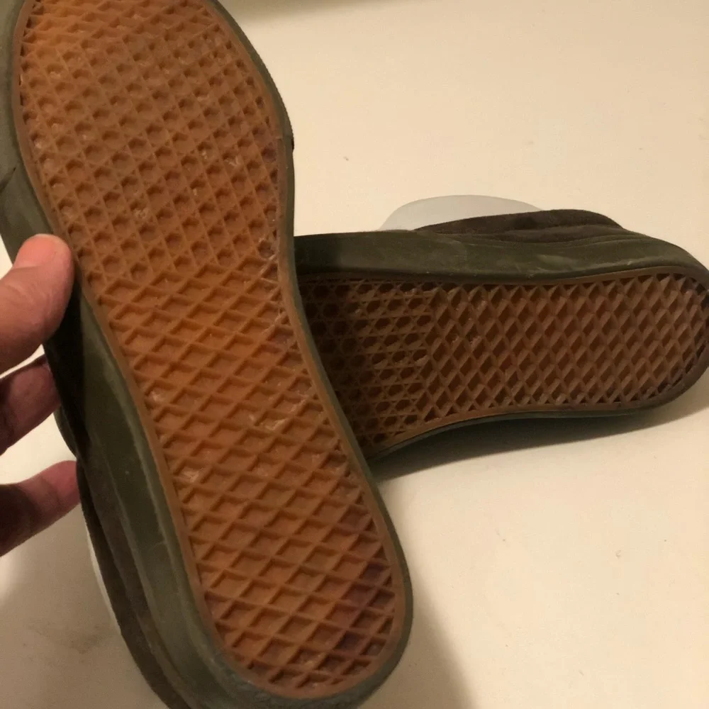 Via Pinky adorable shoes. Open and close eyes. - Picture 6 of 11